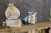 Pic_1_(In_An_English_Cottage_Garden)
