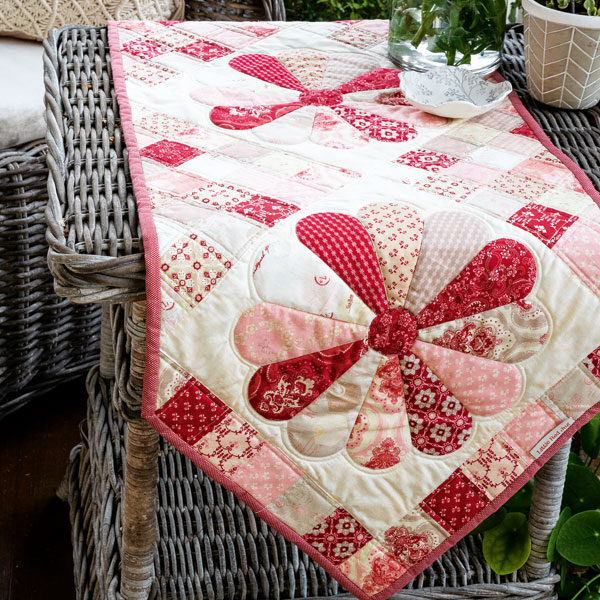 Dresden Plate Tablerunner